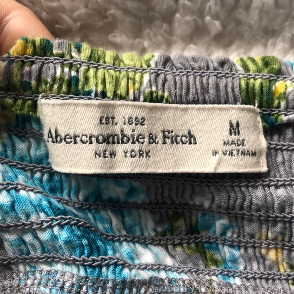 Beautiful, summery Abercrombie shirt! - Picture 3 of 3